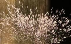 社保卡上的卡片掉了用胶粘可以吗?